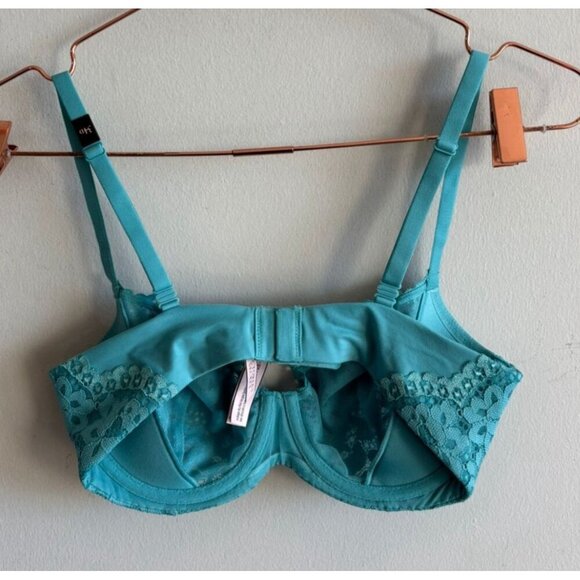 Victoria’s Secret "Body by Victoria" Multi-Lace Unlined Demi Bra Blue Sz 34D - Picture 3 of 7